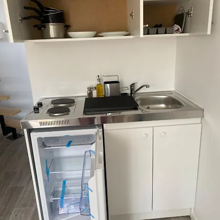 Hébergement de vacances Domaine Familial- 3 Privatifs- 13 Pers- Jardin Et Parking Gratuit Poitiers